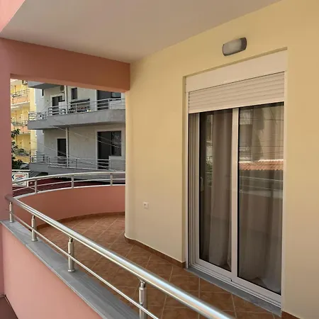 Apartamento Steps From The *